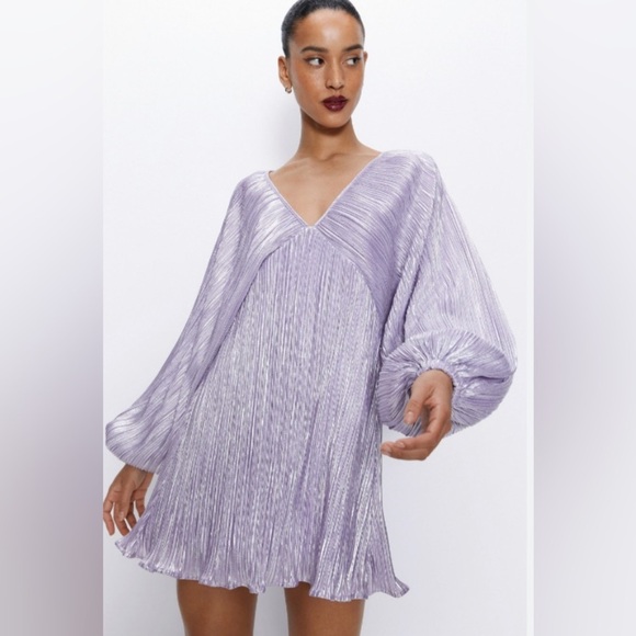 Nasty Gal Lilac Metallic Pleated Balloon Sleeve Mini Dress W4 - Picture 3 of 12